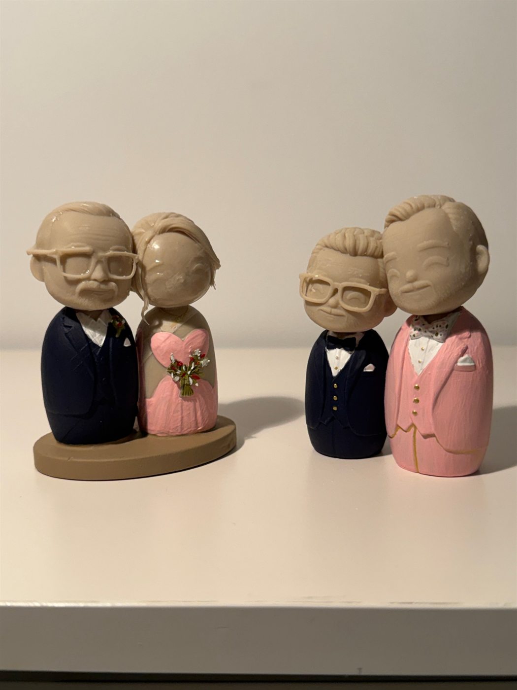 Cake toppers de mariage peints à la main